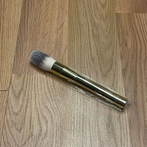 5 for $25 item 🌺 Battington Face Brush